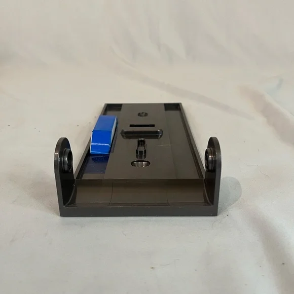 DYSON C7 V8 Cordless Stick Vacuum Docking Wall Station Mount Bracket Holder - Picture 4 of 16